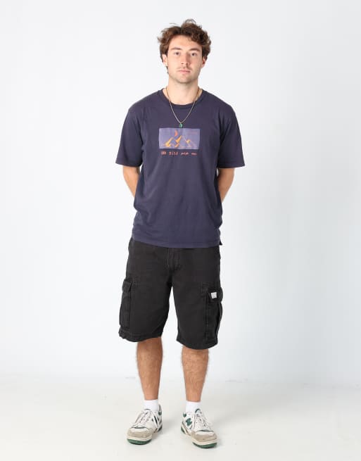 Vintage Levi's 32x44 canvas cargo shorts in black