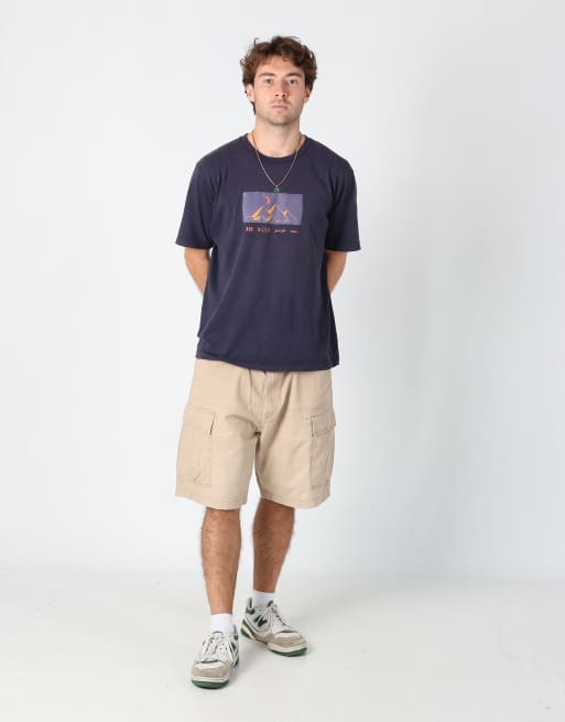 Vintage Levi's 32x54 canvas cargo shorts in tan