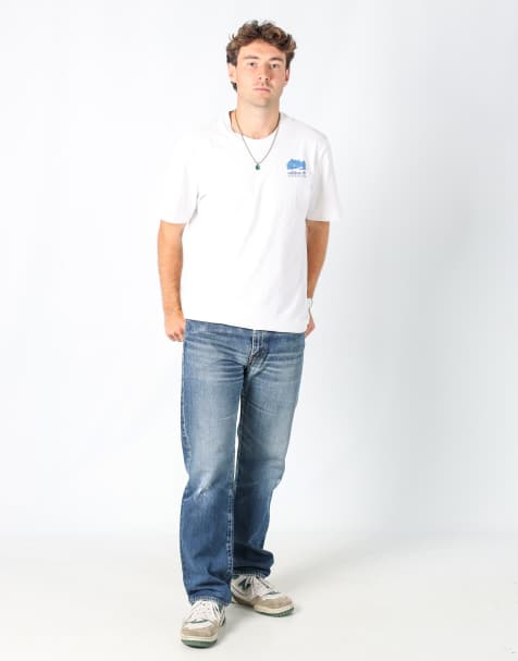 Vintage Levi's 33x32 denim jeans in blue - view 1