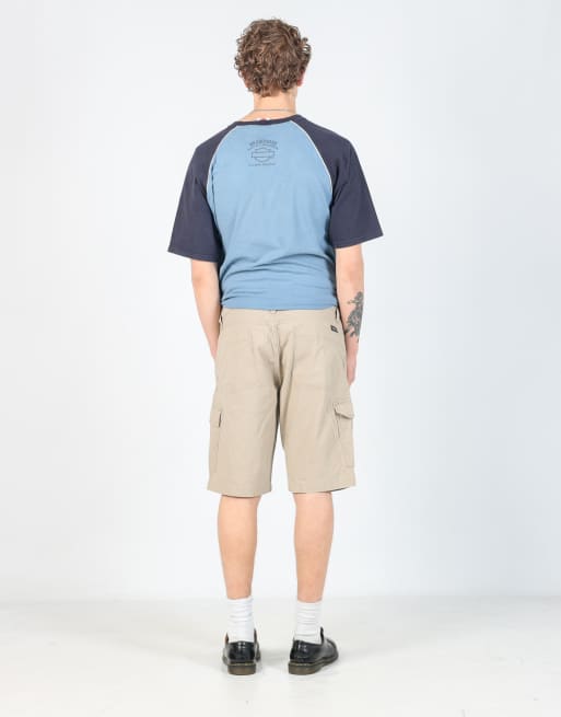 Vintage Levi's 34x21 canvas cargo shorts in tan, 3 of 4