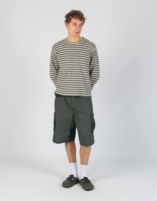 Vintage Levi's 34x24 canvas cargo shorts in dark green