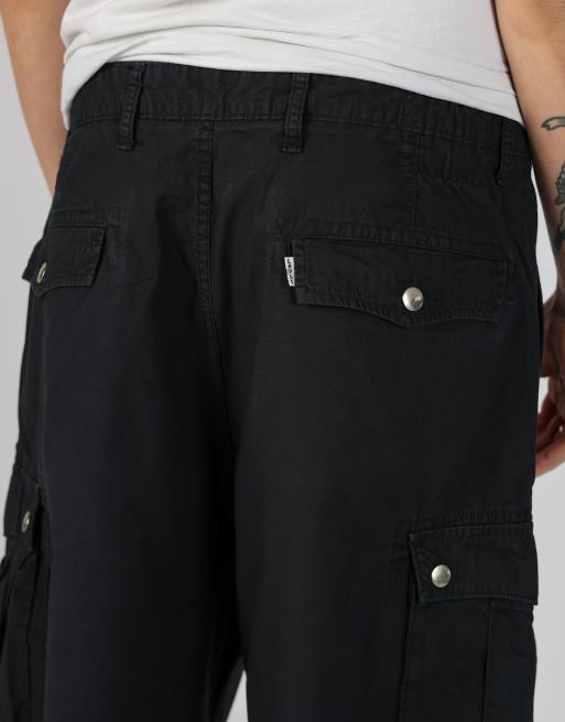 Vintage Levi's 34x30 canvas cargo shorts in black, 4 of 4