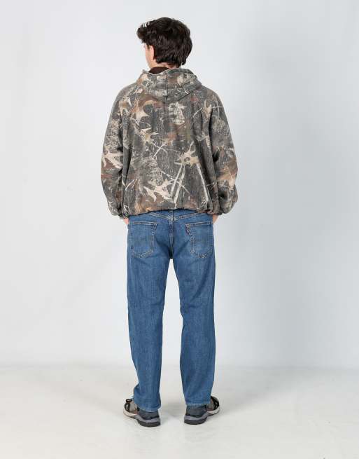 Vintage Levi's 34x30 denim jeans in blue, 3 of 4