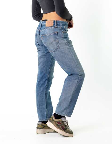Vintage Levi's (34x32) Jeans in Blue Denim - view 1