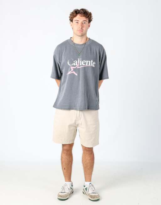 Vintage Levi's 36x19 canvas cargo shorts in cream