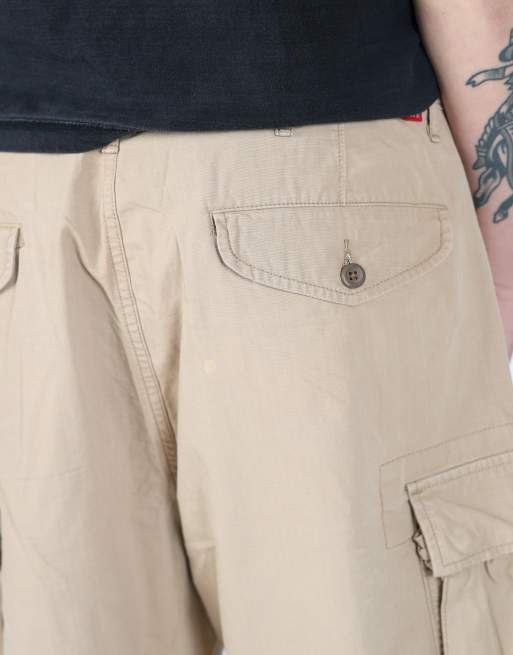 Vintage Levi's 36x22 canvas cargo shorts in tan, 4 of 4