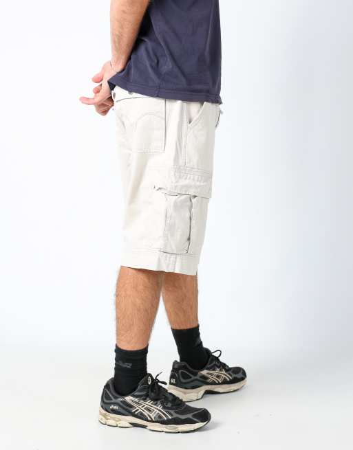 Vintage Levi's 36x23 canvas cargo shorts cream, 3 of 4