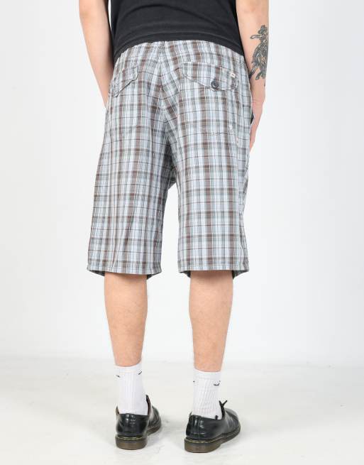 Vintage Levi's 36x23 canvas cargo shorts in light blue