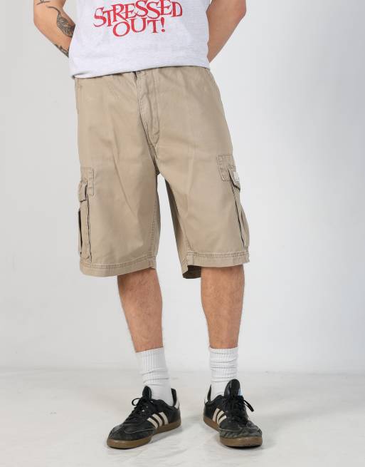 Vintage Levi's 36x23 canvas cargo shorts in tan, 2 of 6