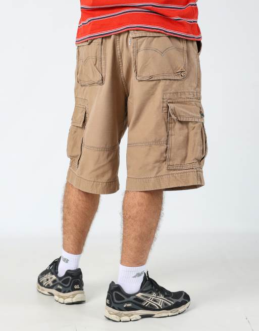 Vintage Levi's 36x24 canvas cargo shorts in tan, 2 of 4