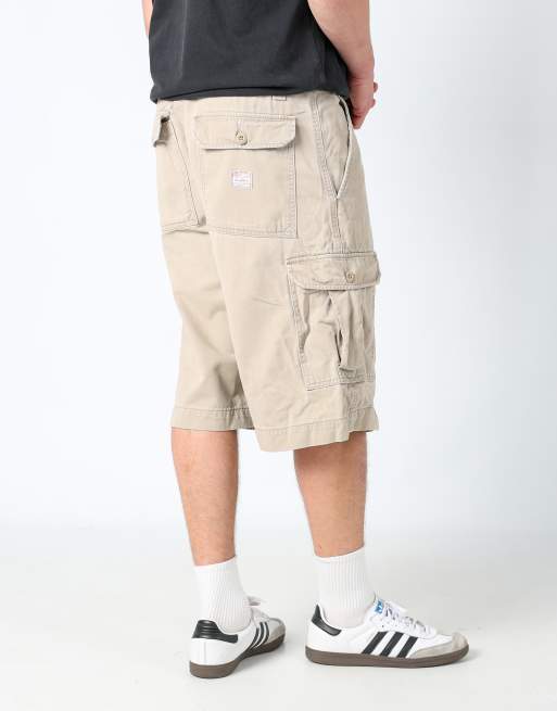 Vintage Levi's 36x28 canvas cargo shorts in tan