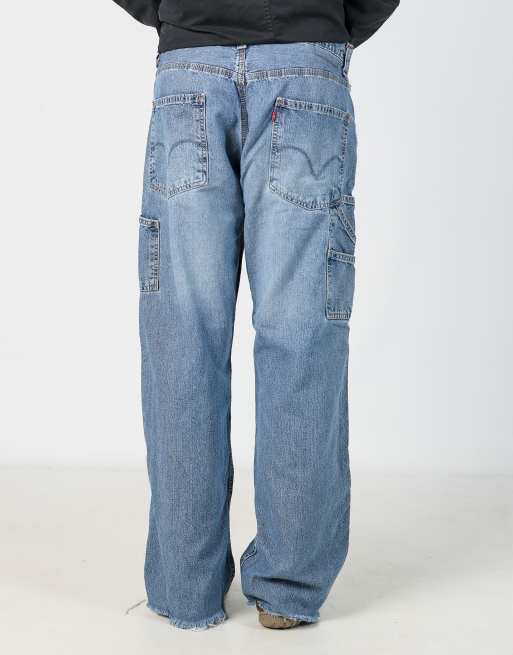 Vintage Levi's 36x30 denim carpenter jeans in blue, 2 of 4