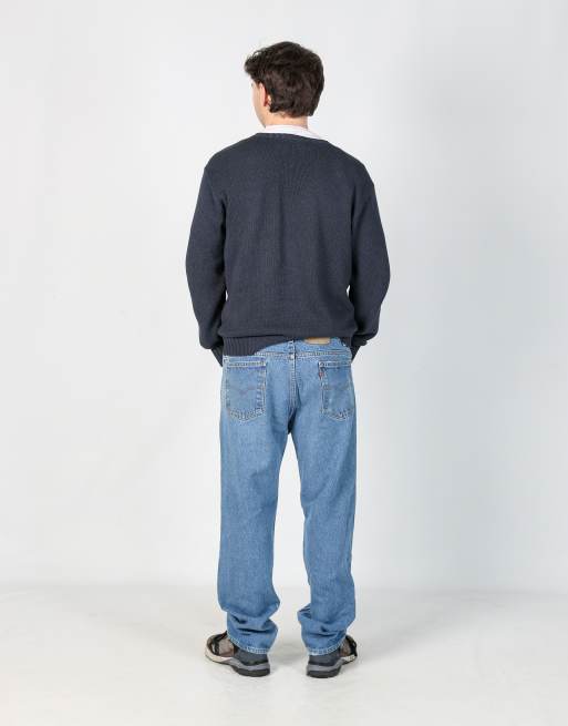 Vintage Levi's 36x30 denim jeans in blue, 3 of 4