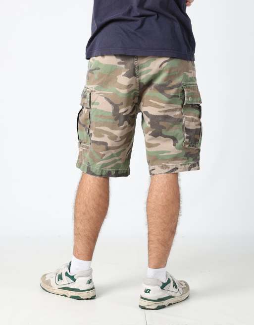 Vintage Levi's 36x87 canvas cargo shorts in brown