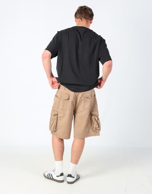 Vintage Levi's 38x22 canvas cargo shorts in brown, 3 of 4