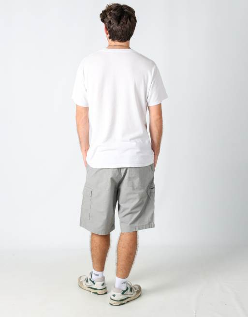 Vintage Levi's 38x22 canvas cargo shorts in light grey, 3 of 4