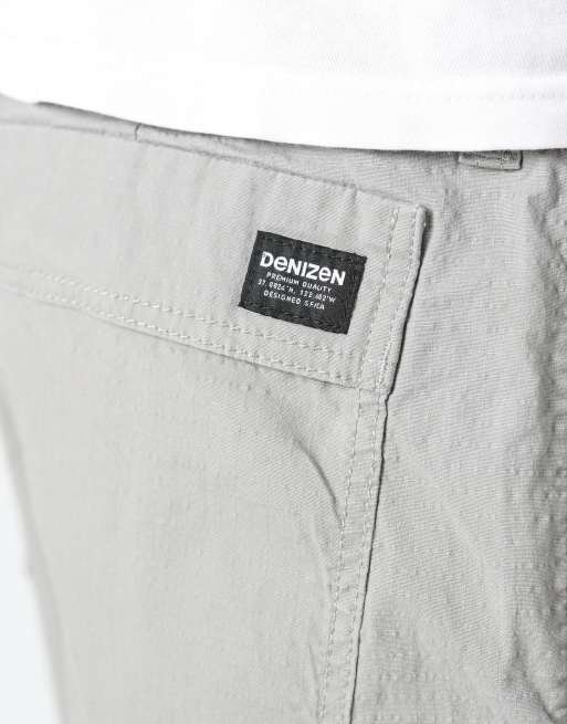 Vintage Levi's 38x22 canvas cargo shorts in light grey, 4 of 4