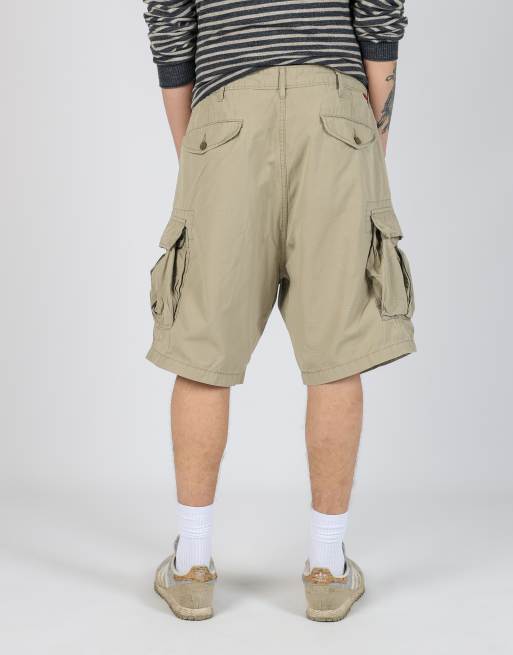 Vintage Levi's 38x22 canvas cargo shorts in tan, 2 of 4