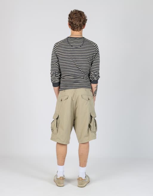 Vintage Levi's 38x22 canvas cargo shorts in tan, 3 of 4