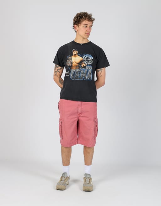 Vintage Levi's 38x23 canvas cargo shorts in pink