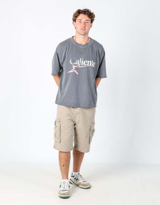 Vintage Levi's 38x24 canvas cargo shorts in tan, 2 of 4