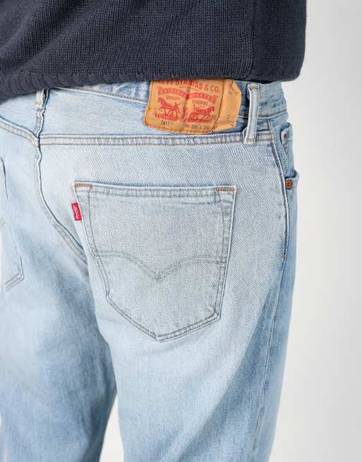 Vintage Levi's 501 36x36 denim jeans in light blue, 4 of 4