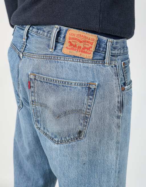 Vintage Levi's 501 38x32 denim jeans in light blue, 4 of 4