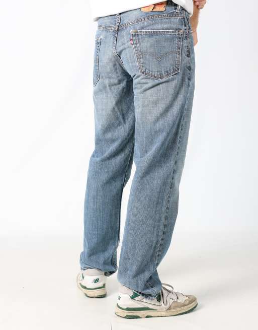 Vintage Levi's 505 32x32 denim jeans in light blue