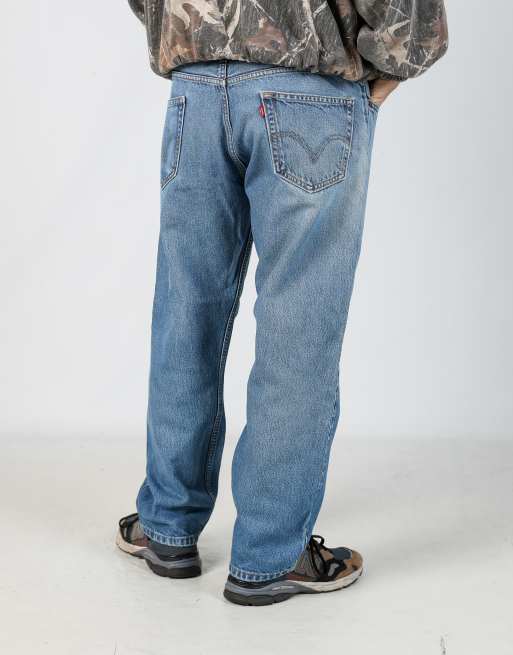 Vintage Levi's 505 36x30 denim jeans in light blue, 2 of 4