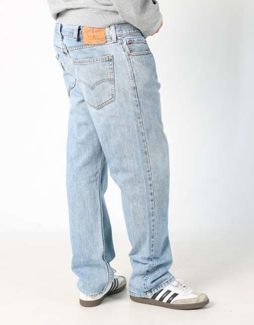 Vintage Levi's 505 38x30 denim jeans in light blue, 2 of 4