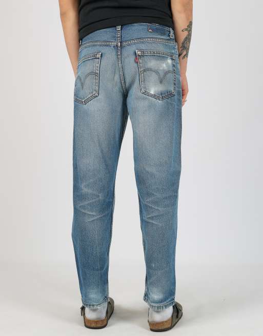 Vintage Levi's 550 33x30 denim jeans in light blue, 4 of 4