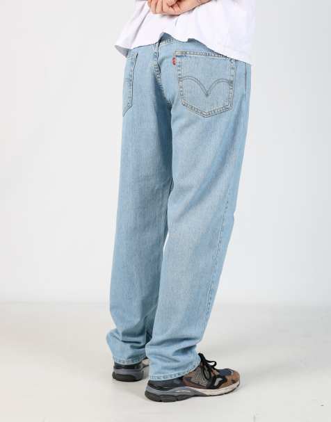Vintage Levi's 550 33x32 denim jeans in light blue - view 1