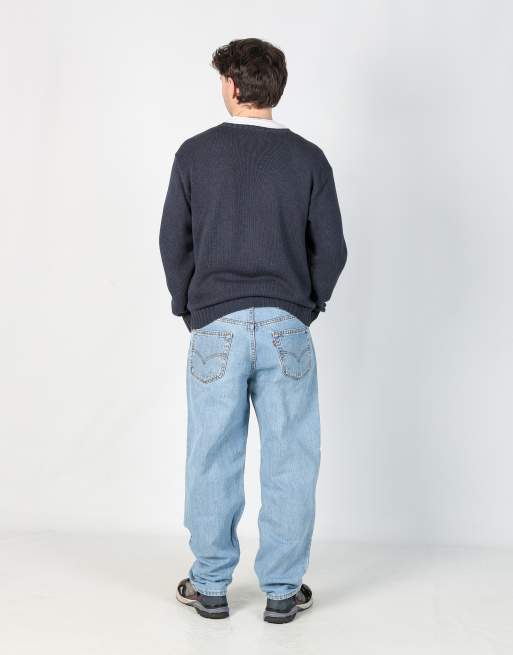 Vintage Levi's 550 36x30 denim jeans in light blue, 3 of 4