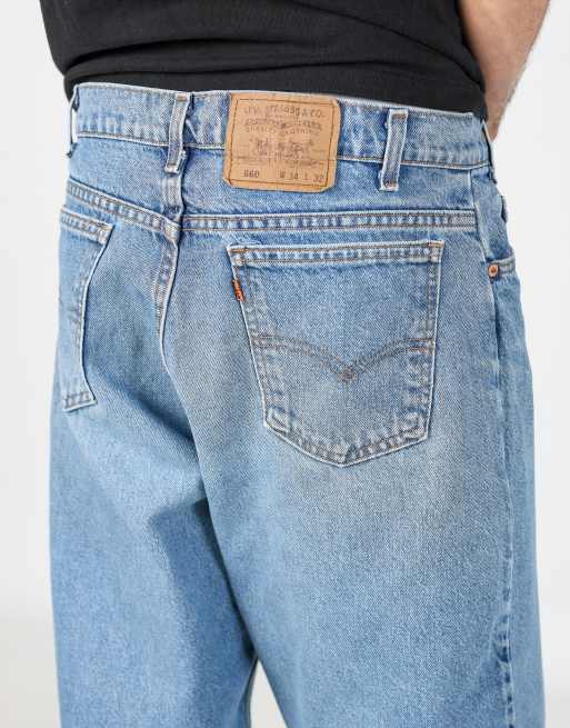 Vintage Levi's 560 34x32 denim jeans in light blue, 4 of 4