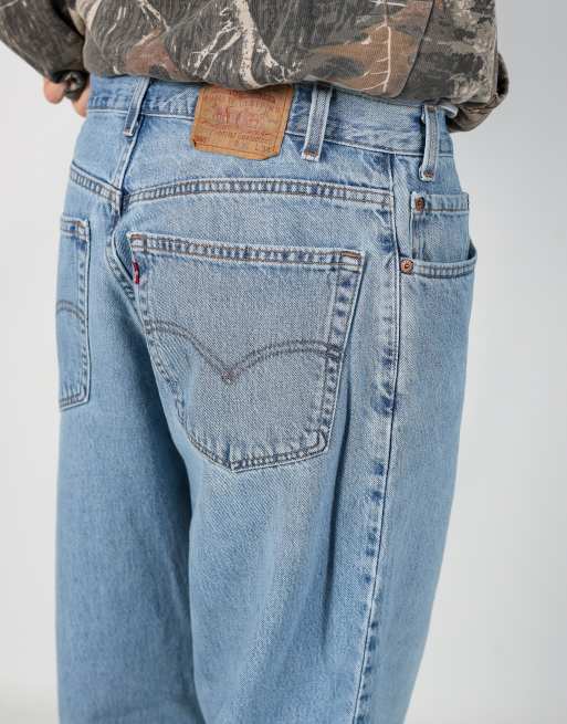 Vintage Levi's 560 36x34 denim jeans in light blue, 4 of 4