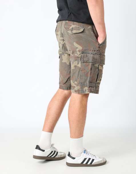 Vintage Levi's camo 32x29 canvas cargo shorts in dark green - view 1