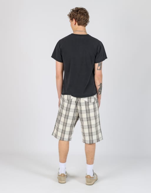 Vintage Levi's checkered 36x21 canvas cargo shorts in ivory, 3 of 4