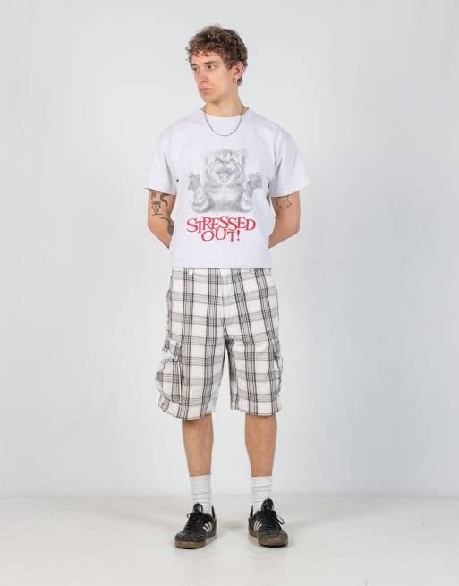 Vintage Levi's checkered 38x23 canvas cargo shorts in ivory