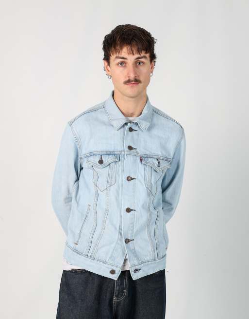 Vintage Levi's m denim jacket in light blue