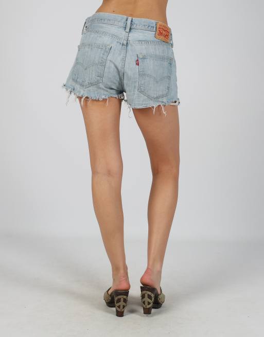 Vintage Levi's M denim shorts in light blue, 4 of 4