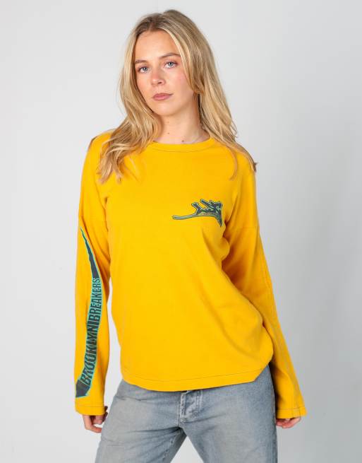 Vintage Levi's M long sleeve top in mustard yellow