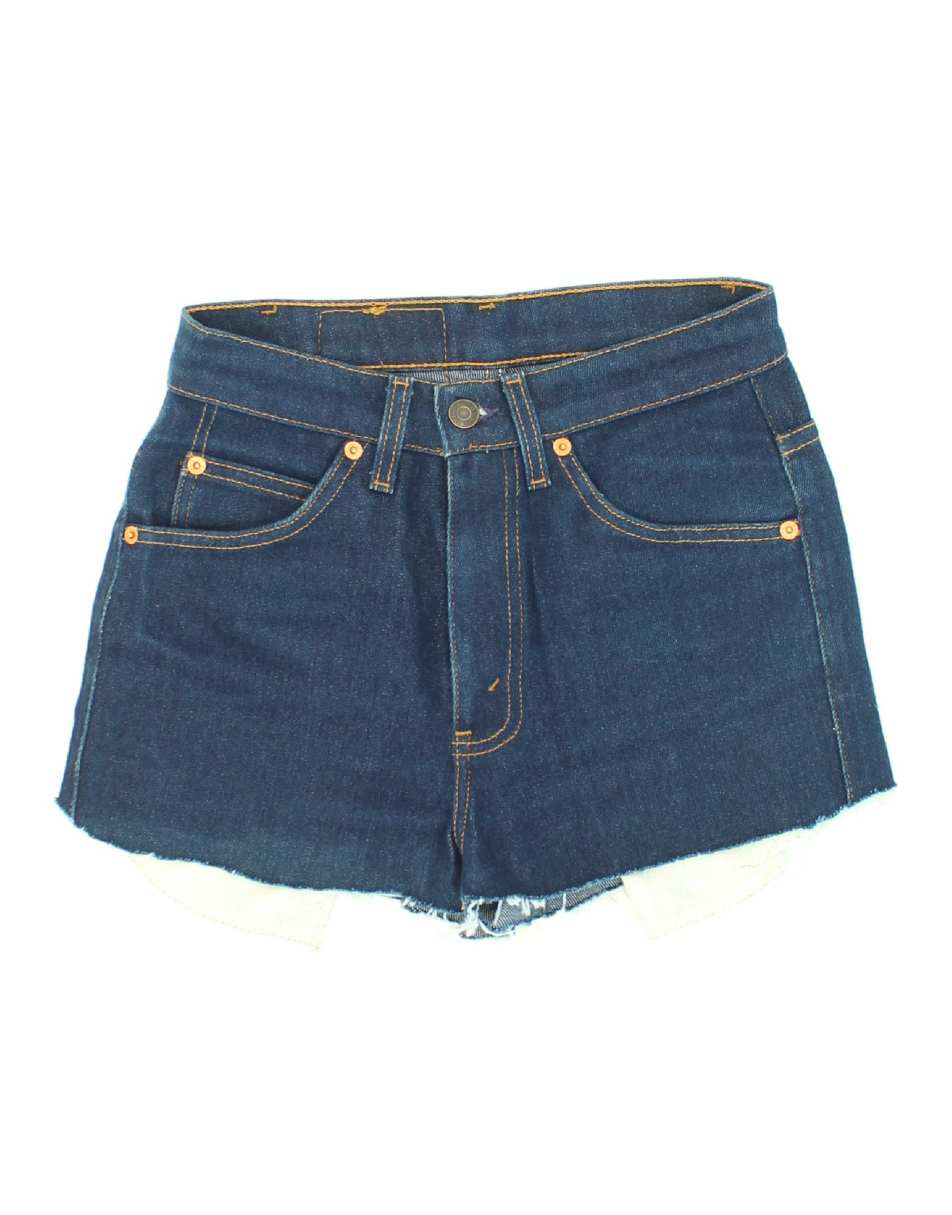Vintage Levi's Size M Denim Shorts in Blue