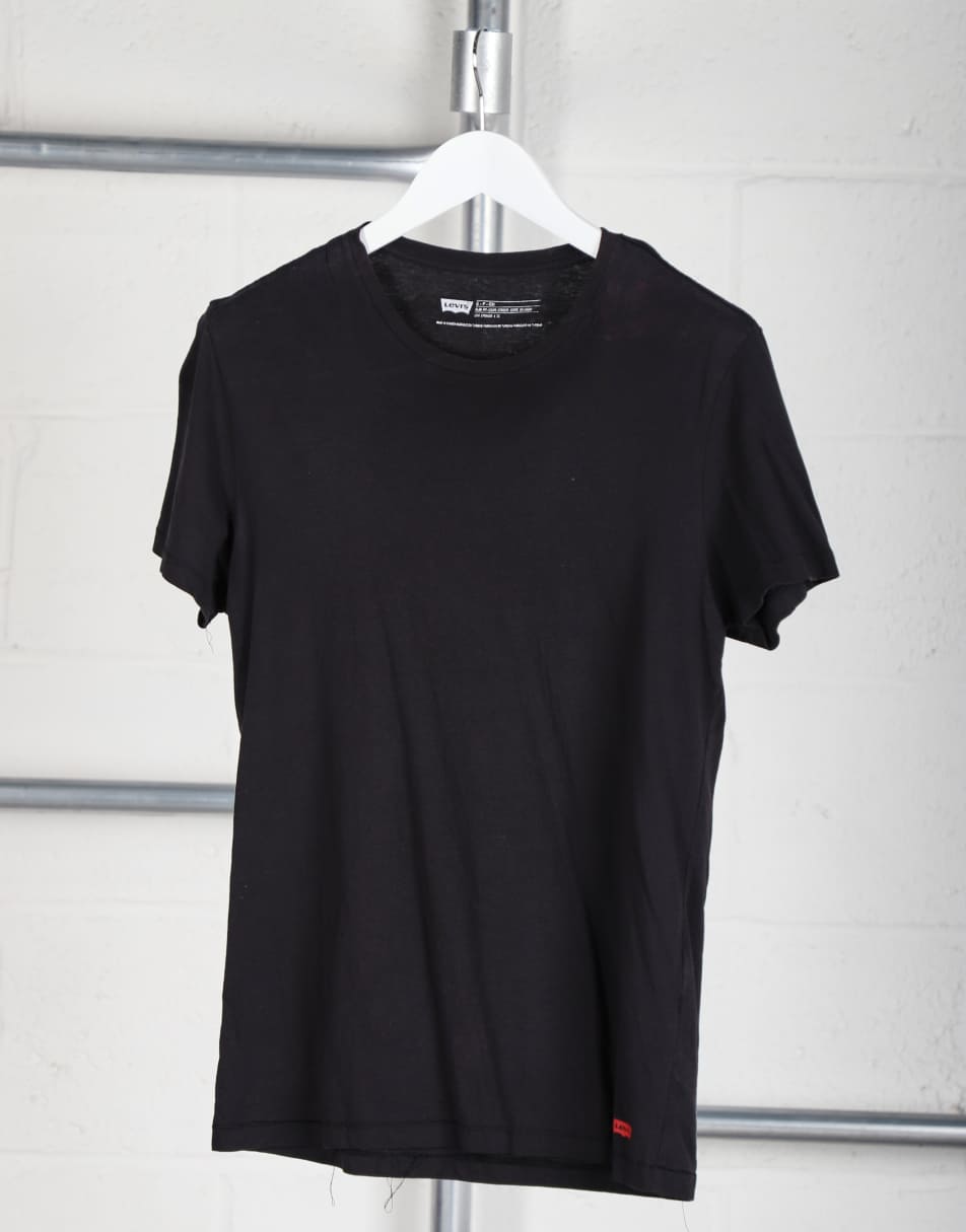 Vintage Levi's Size S short sleeve crewneck t-shirt in black