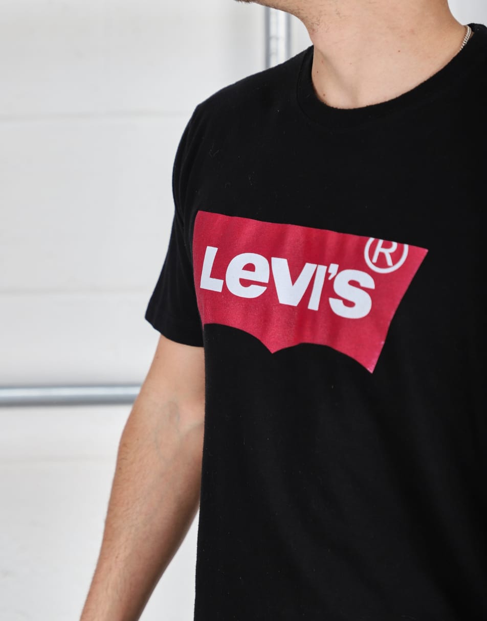 Vintage Levi's Size XL spell out logo t-shirt in black 1