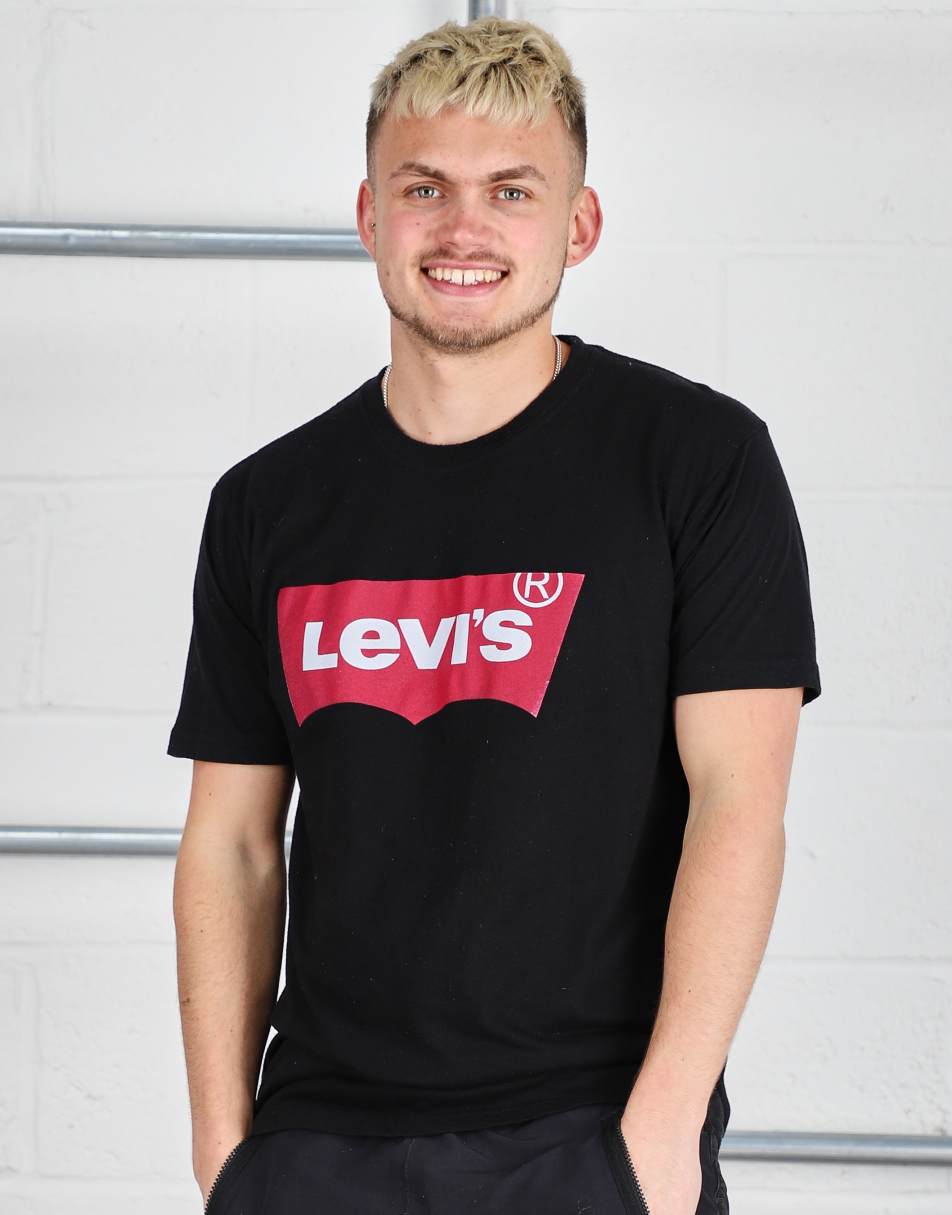 Vintage Levi's Size XL spell out logo t-shirt in black 2