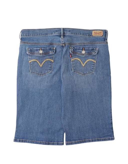 Vintage Levis W34 denim shorts in blue