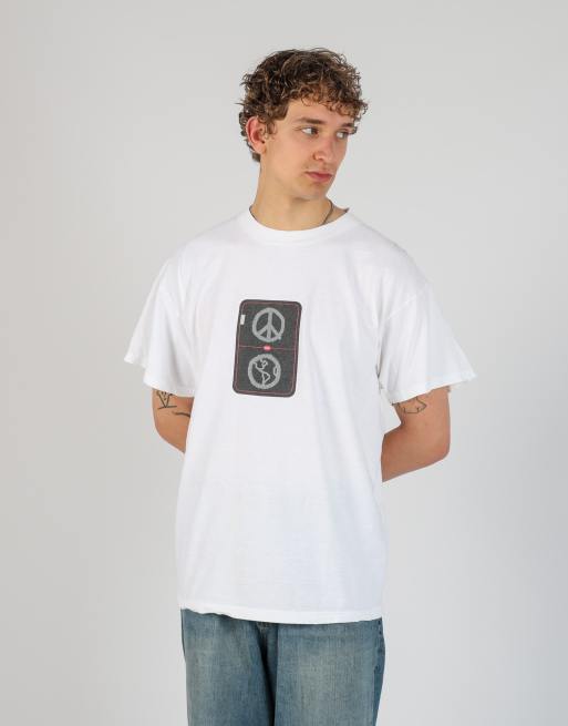 Vintage Levi's xl t-shirt in white, 2 of 5
