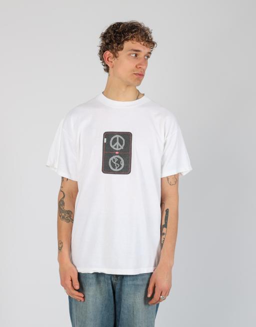 Vintage Levi's xl t-shirt in white, 3 of 5