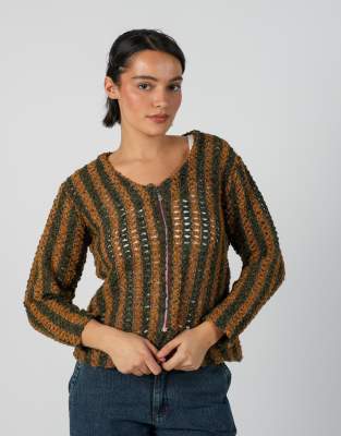 Knitted 3