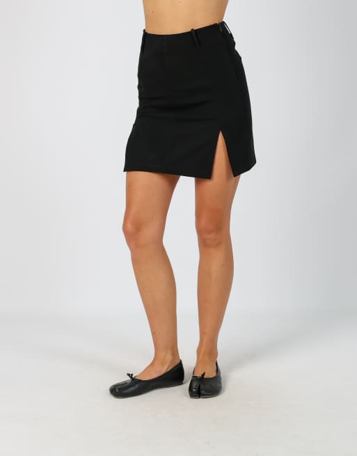 Vintage Made in Italy XS woven mini skirt in black, 2 of 4
